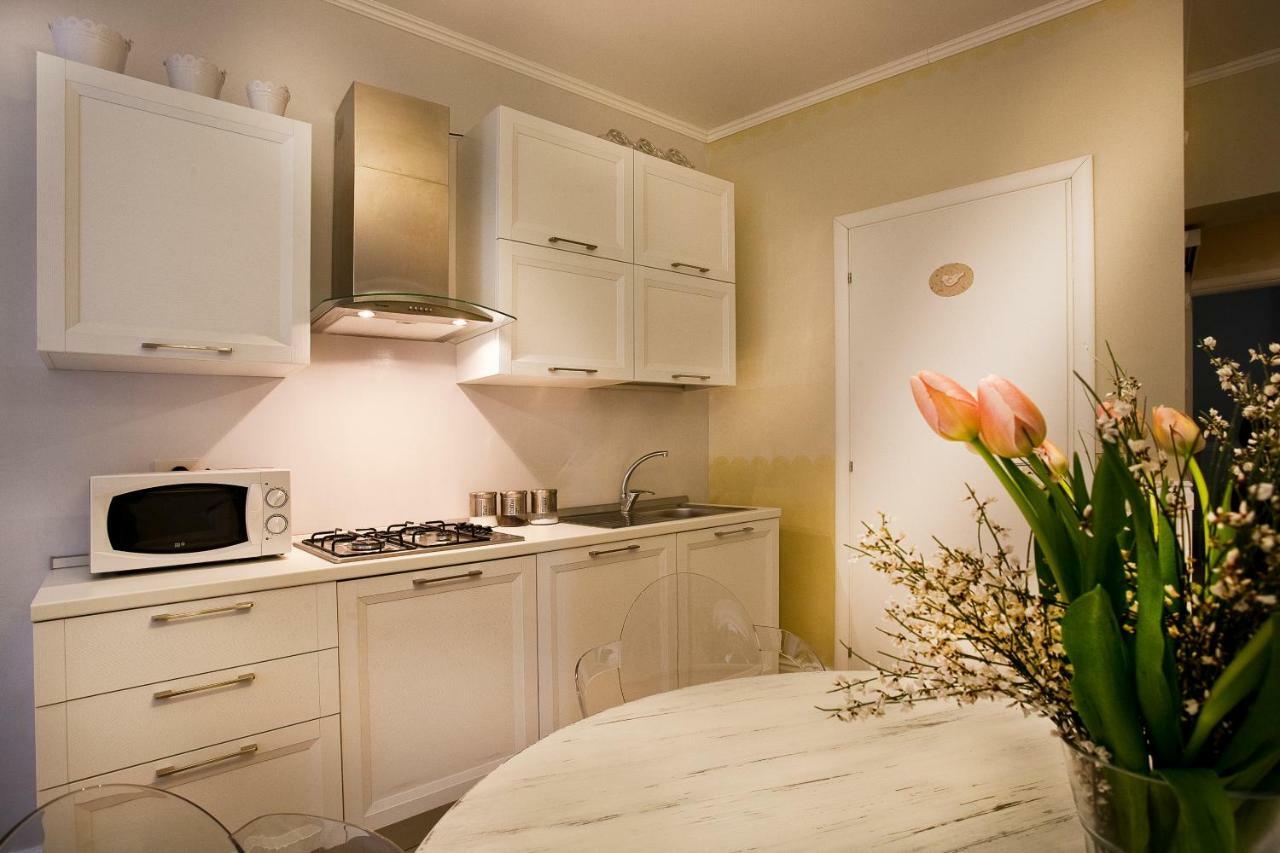 Casa Di Charme "Rosa-Rosae" Apartment เวโรนา ภายนอก รูปภาพ