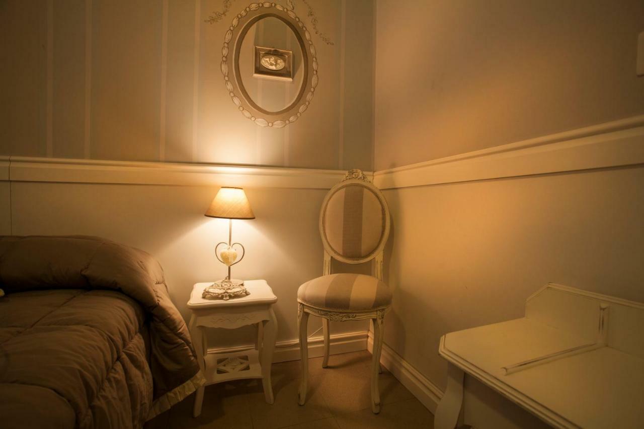 Casa Di Charme "Rosa-Rosae" Apartment เวโรนา ภายนอก รูปภาพ