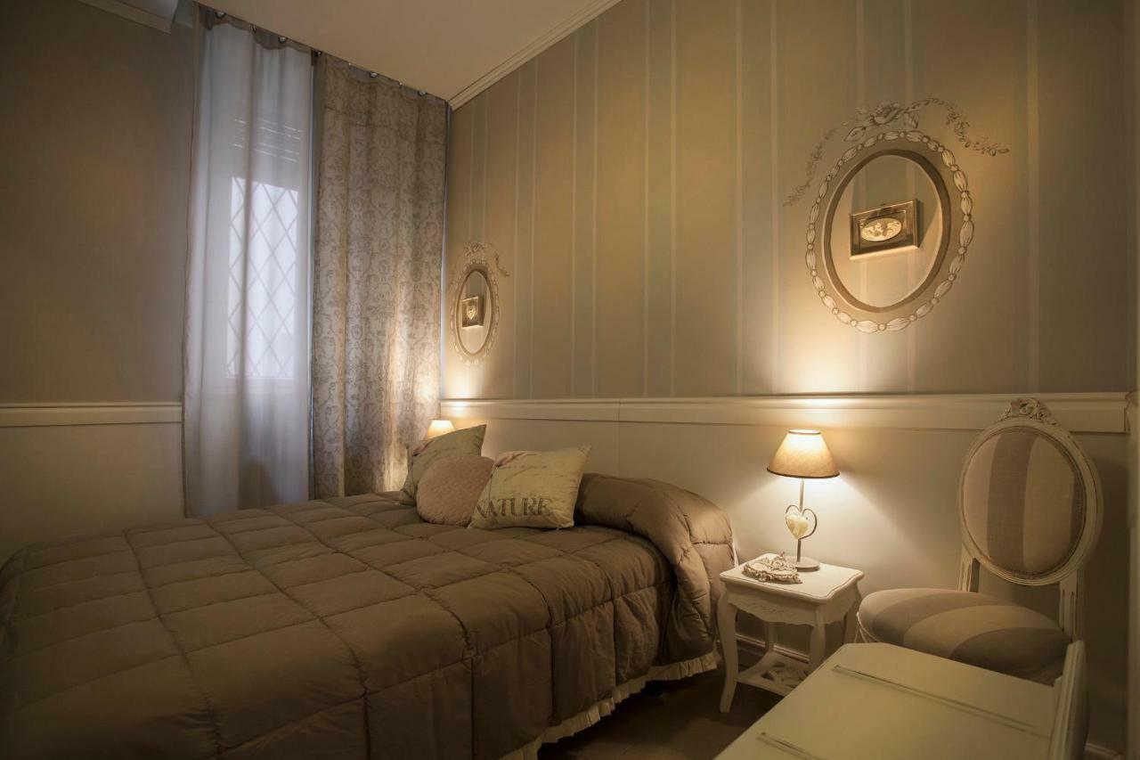 Casa Di Charme "Rosa-Rosae" Apartment เวโรนา ภายนอก รูปภาพ
